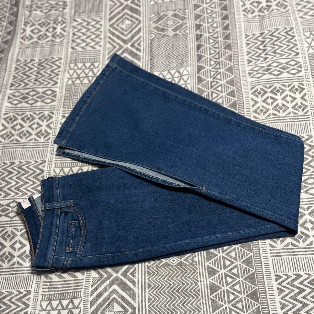 Vibrant flare/split Jean size 13/30